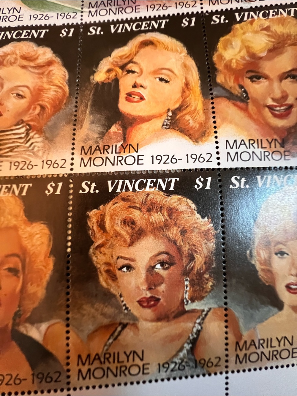 Marilyn Monroe St. Vincent Commemorative Stamp Sheet perfect condition